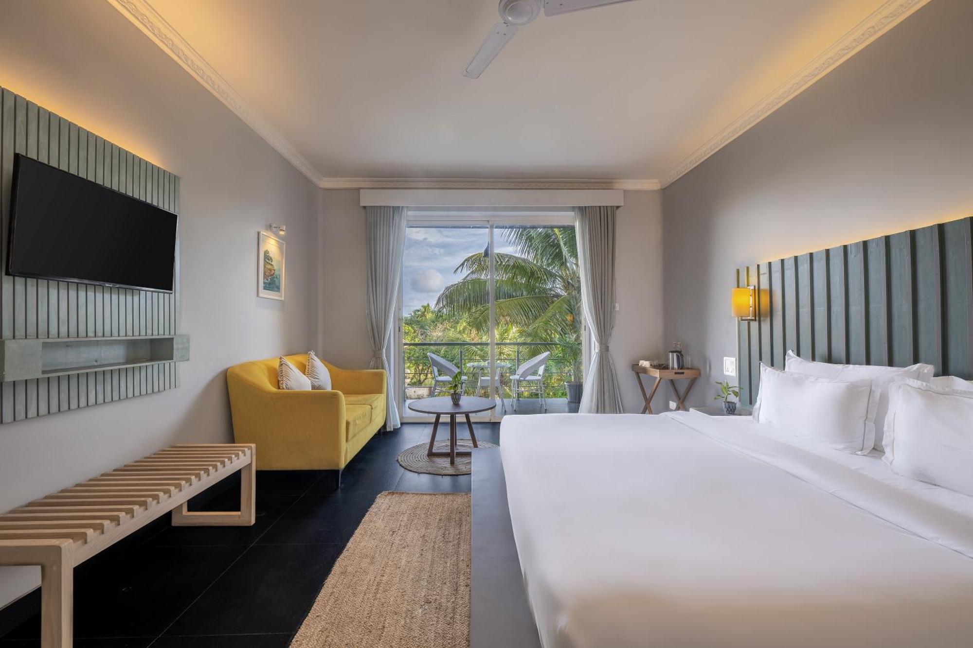 Echor Samara Morjim Goa Sea View Restro Hotel Ngoại thất bức ảnh