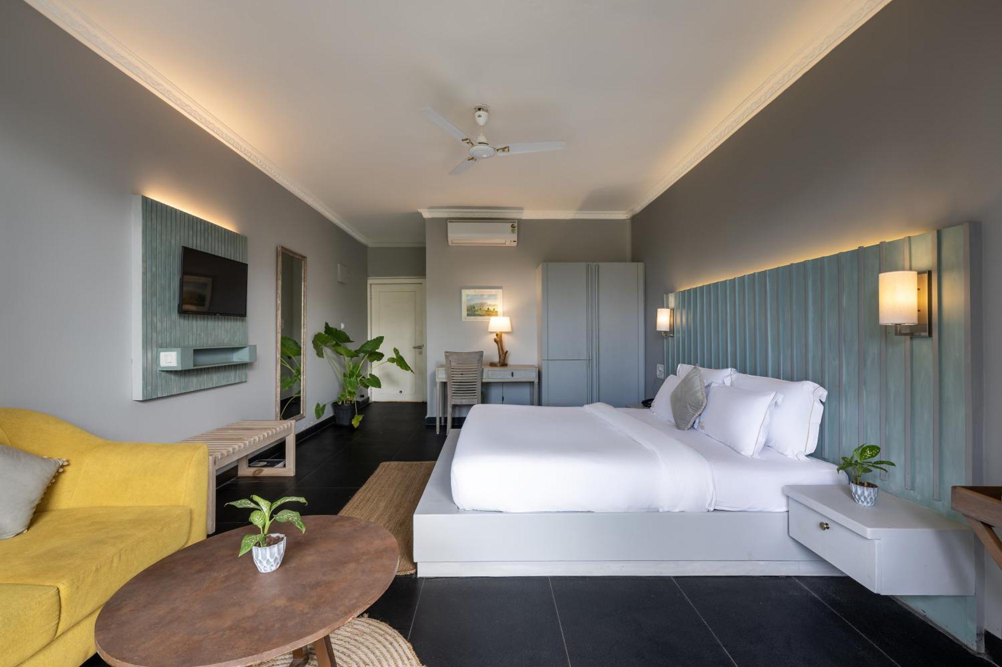 Echor Samara Morjim Goa Sea View Restro Hotel Ngoại thất bức ảnh
