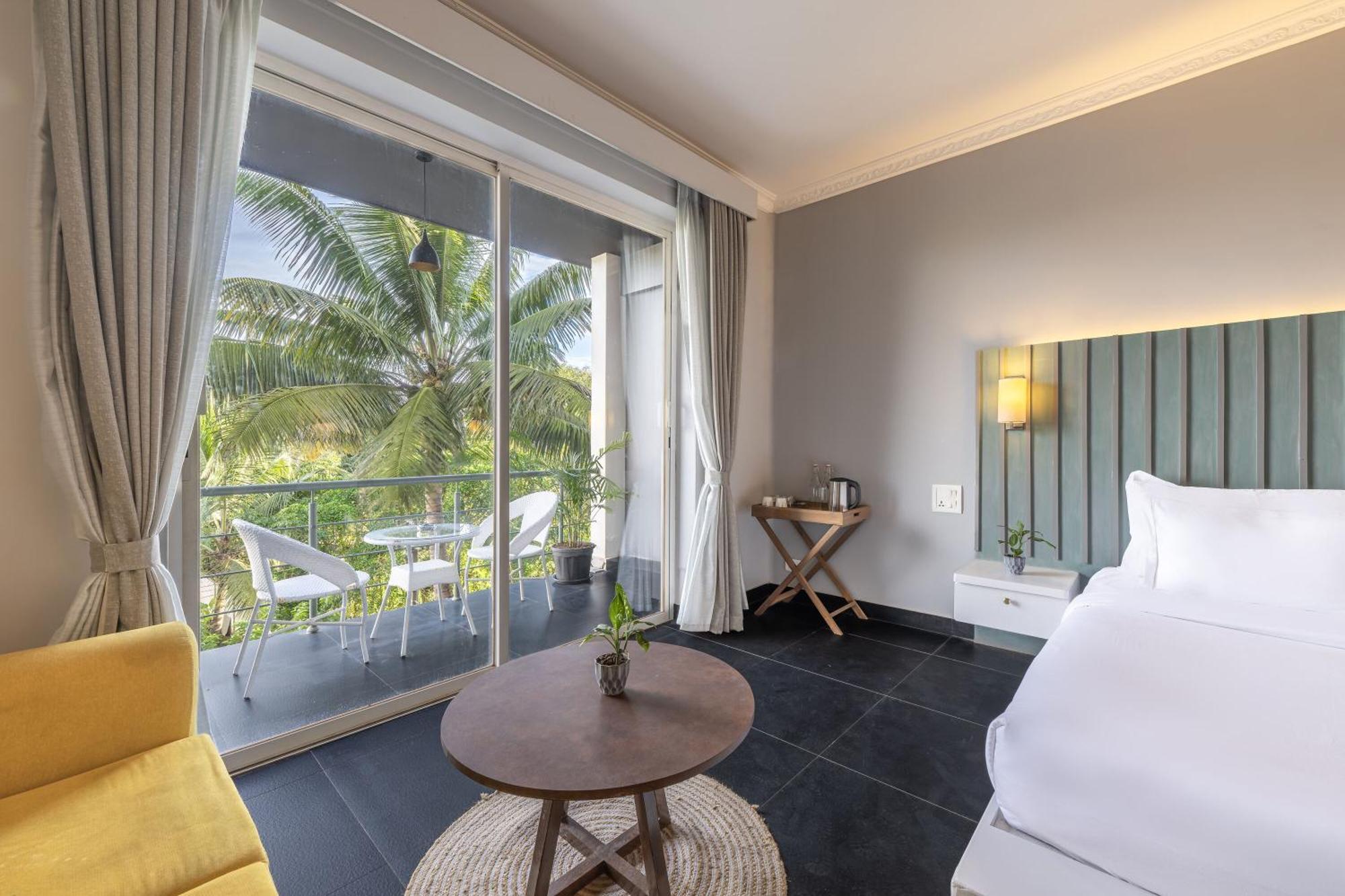 Echor Samara Morjim Goa Sea View Restro Hotel Ngoại thất bức ảnh