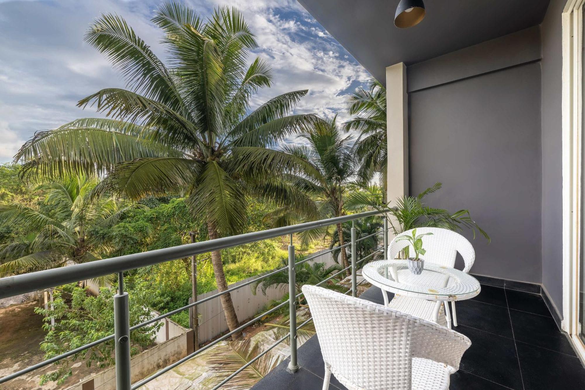 Echor Samara Morjim Goa Sea View Restro Hotel Ngoại thất bức ảnh