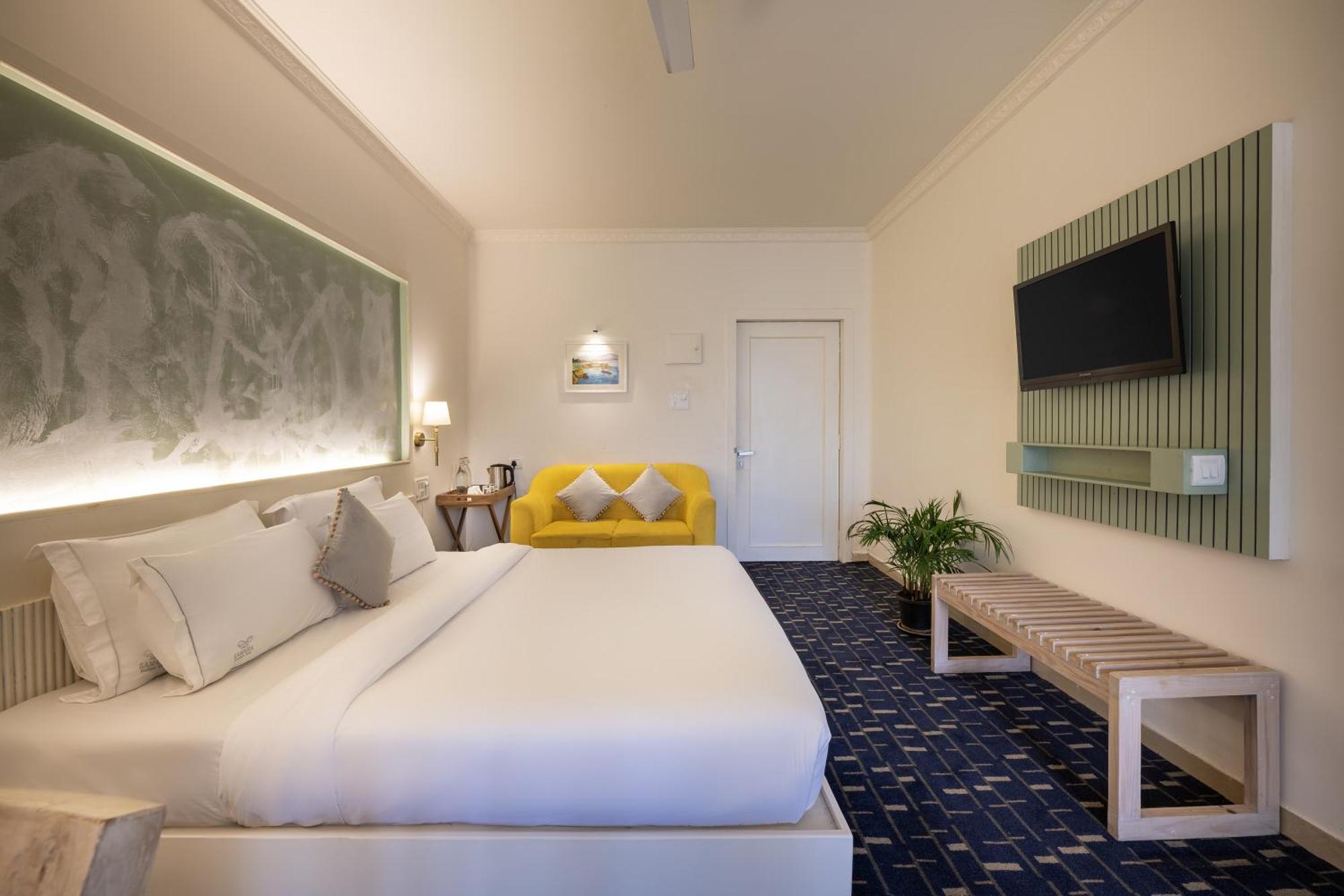 Echor Samara Morjim Goa Sea View Restro Hotel Ngoại thất bức ảnh